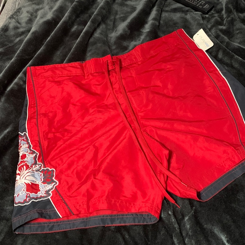 Swim shorts BNWT size 32/34 red and black Hawaiian floral